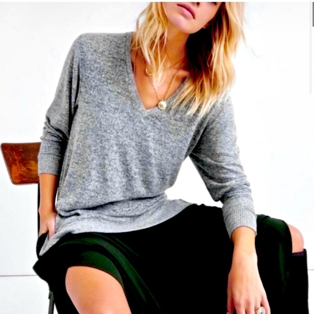 Lucky Brand Cozy Soft Cloud Knit Gray V-neck Sweater Size Large‎